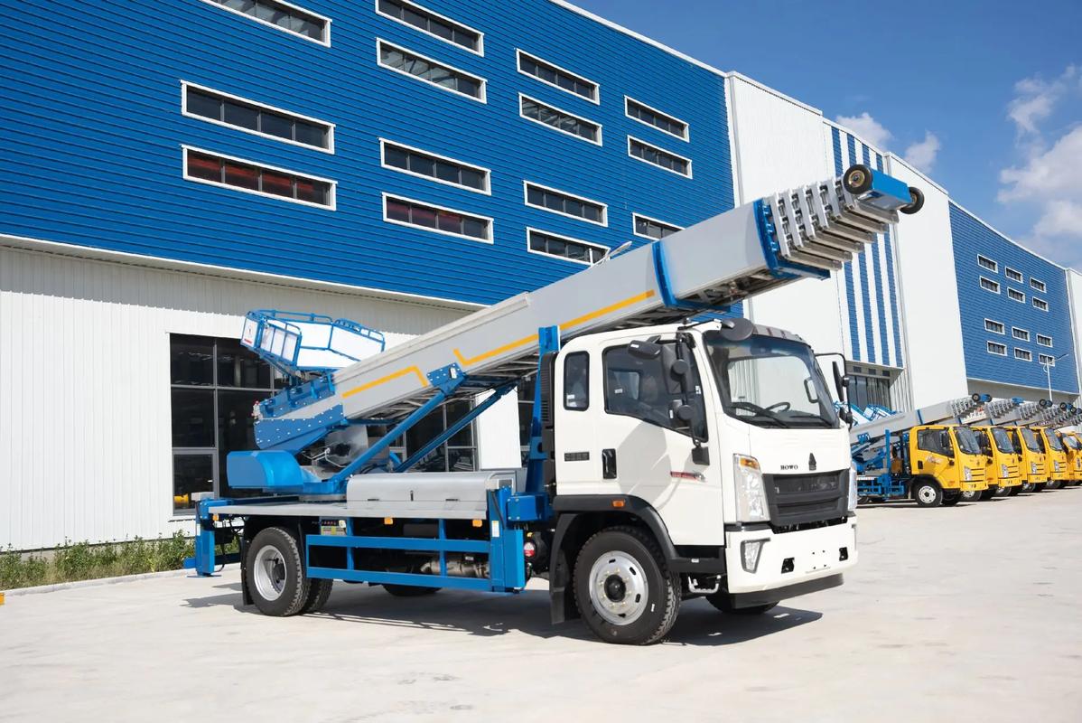 泉州鲤城出租云梯车高空作业车 建筑垃圾搬运